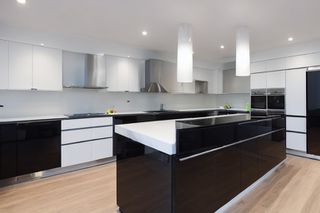 Intrahome Elite Concept 2 χρώμα Νησί Μαύρο & Λευκό Περίμετρος έπιπλα κουζίνας 10 Μέτρα συνολικα τρέχον μέτρα Intrahome-65652201