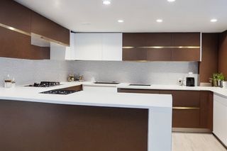 Intrahome Nova Elegance 2 χρώμα Ορείχαλκος & Λευκό Λακέ έπιπλα κουζίνας 10 Μέτρα συνολικα τρέχον μέτρα Intrahome-65652239