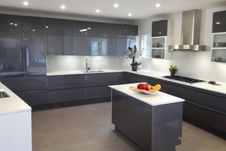 Intrahome Parma Prime 2 χρώμα Λακέ Γκρι Μεσαίο έπιπλα κουζίνας 10 Μέτρα συνολικα τρέχον μέτρα Intrahome-65652352