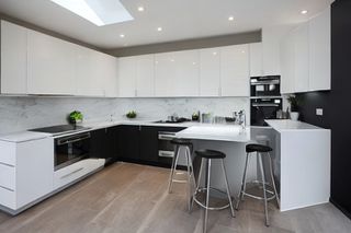 Intrahome Modena Max 2 χρώμα Λευκό Ματ Πάνω & Ανθρακί Κάτω έπιπλα κουζίνας 10 Μέτρα συνολικα τρέχον μέτρα Intrahome-65652370