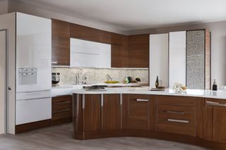 Intrahome Torino Concept 2 χρώμα Καπλαμάς Φράξος Λευκαρισμένος έπιπλα κουζίνας 10 Μέτρα συνολικα τρέχον μέτρα Intrahome-65652401
