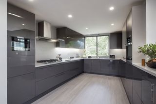 Intrahome Bella Max 1 χρώμα Γκρι Μεταλλικό έπιπλα κουζίνας 10 Μέτρα συνολικα τρέχον μέτρα Intrahome-65652590