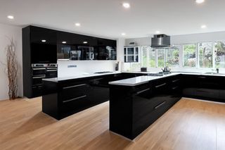 Intrahome Valencia Studio 1 χρώμα Λακέ Μαύρο Γυαλιστερό έπιπλα κουζίνας 10 Μέτρα συνολικα τρέχον μέτρα Intrahome-65652980
