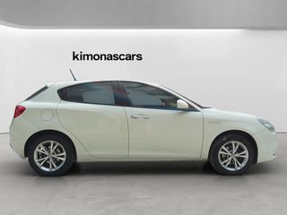 Alfa Romeo Giulietta 2014 1.6 JTDm 105HP | NAVI 6,5" | BLUETOOTH | DAB | CRUISE | VDC-thumb-6