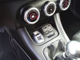 Alfa Romeo Giulietta 2014 1.6 JTDm 105HP | NAVI 6,5" | BLUETOOTH | DAB | CRUISE | VDC-thumb-37