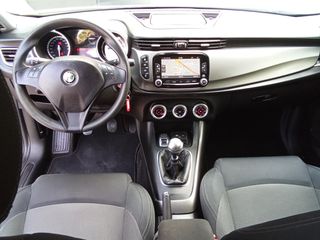 Alfa Romeo Giulietta 2014 1.6 JTDm 105HP | NAVI 6,5" | BLUETOOTH | DAB | CRUISE | VDC-thumb-19