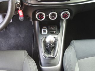 Alfa Romeo Giulietta 2014 1.6 JTDm 105HP | NAVI 6,5" | BLUETOOTH | DAB | CRUISE | VDC-thumb-20