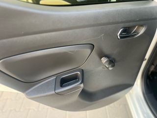 Nissan Micra 2017-thumb-31