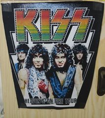ραφτά - στάμπες Kiss (woven patches)