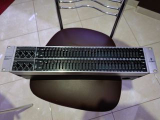 Behringer Ultra-Graph Pro GEQ3102