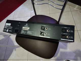 Behringer Ultra-Graph Pro GEQ3102-thumb-3