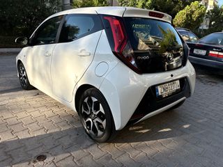 Toyota Aygo 2020 X-Play Sport Connect MMT FRW 1.0-thumb-5