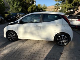 Toyota Aygo 2020 X-Play Sport Connect MMT FRW 1.0-thumb-7