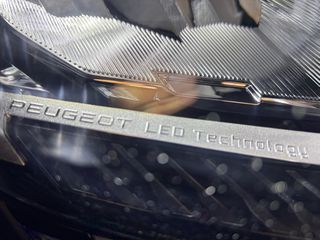 Peugeot 308 2022 BlueHDi 130 S&S EAT8 Active Plus 1.5-thumb-34