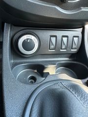 Dacia Duster 2017-thumb-5