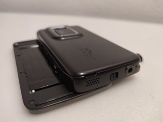 Nokia N-900-thumb-3