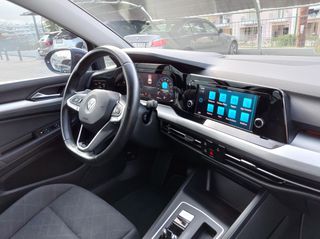 Volkswagen Golf 2021 eTSI MHEV Life DSG-thumb-17