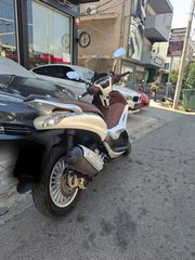 Piaggio Beverly 300i 2013 300 ie-thumb-4