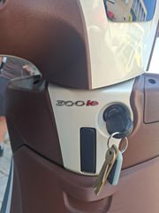 Piaggio Beverly 300i 2013 300 ie-thumb-7
