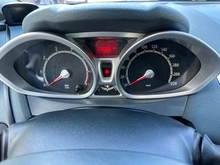 Ford Fiesta 2010 TITANIUM-thumb-16