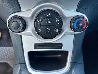 Ford Fiesta 2010 TITANIUM-thumb-19