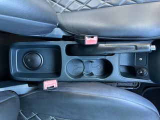 Ford Fiesta 2010 TITANIUM-thumb-27