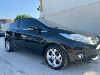 Ford Fiesta 2010 TITANIUM-thumb-2