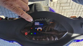 Ηλεκτρικό αμαξίδιο σαν καινούργιο-thumb-9