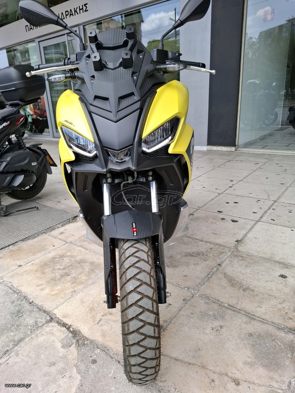 Aprilia SR GT 200 2023