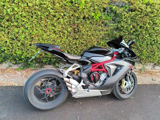 Mv Agusta F3 2012-thumb-3