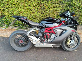 Mv Agusta F3 2012-thumb-12
