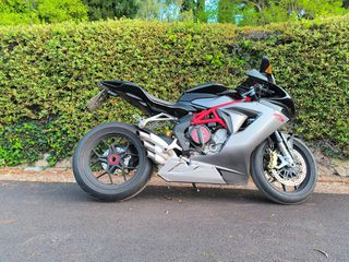 Mv Agusta F3 2012-thumb-13