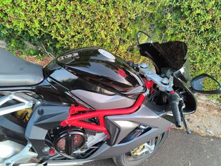 Mv Agusta F3 2012-thumb-18