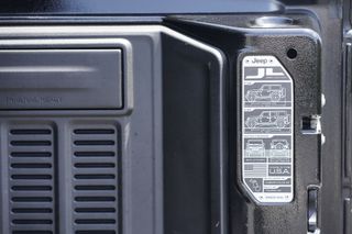 Jeep Wrangler 2019 SAHARA UNLIMITED Sky One-Touch-thumb-31