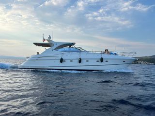 Cruisers-Yachts 2007 560 Express