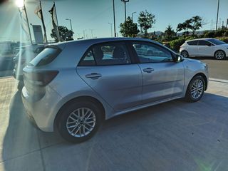 Kia Rio 2021 1.0 ADVANCE-thumb-6