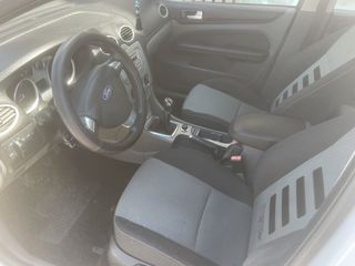 Ford Focus 2009-thumb-6