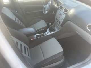 Ford Focus 2009-thumb-7