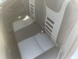 Ford Focus 2009-thumb-8