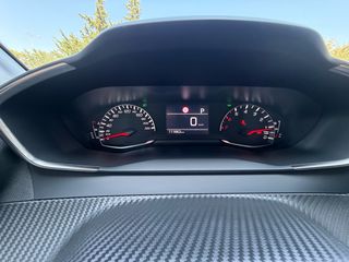 Peugeot 208 2023-thumb-11