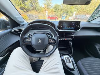 Peugeot 208 2023-thumb-12