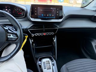 Peugeot 208 2023-thumb-13