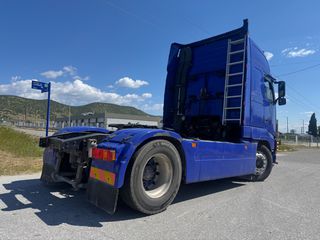 Volvo 2001-thumb-3