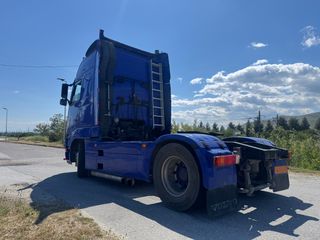 Volvo 2001-thumb-4
