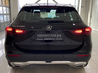 Mercedes-Benz GLA 200 2025 MHEV 163HP NAVI LED 7G TRONIC-thumb-8