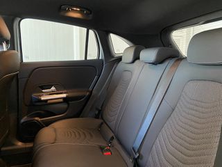 Mercedes-Benz GLA 200 2025 MHEV 163HP NAVI LED 7G TRONIC-thumb-17