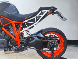 KTM 1290 Super Duke R 2019-thumb-5
