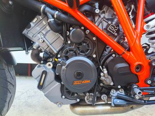 KTM 1290 Super Duke R 2019-thumb-9