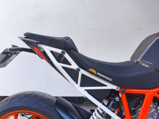 KTM 1290 Super Duke R 2019-thumb-36