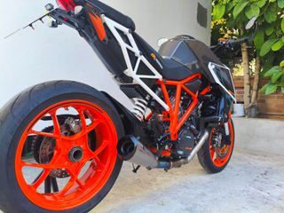 KTM 1290 Super Duke R 2019-thumb-37